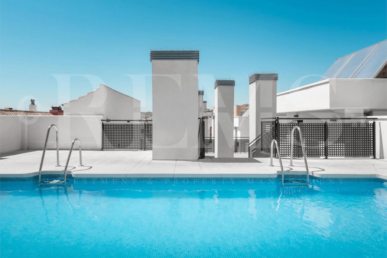 Relaxing Apartment With Community Pool & Parking- Center Malaga Exterior photo